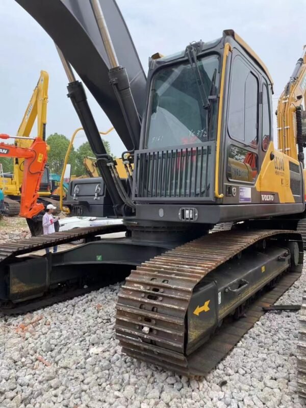 USED Volvo EC240 excavator