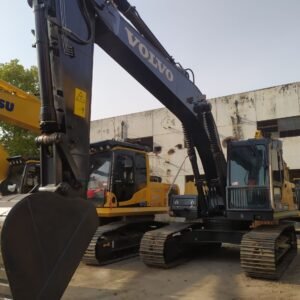 Purchasing a Used Excavator: Inspecting Safety Devices and Safety Markings to Ensure Compliance with Safety Standards