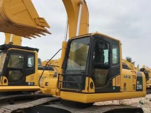 How to Insure Excavators During Transportation and Storage Against Accidental Loss or Damage